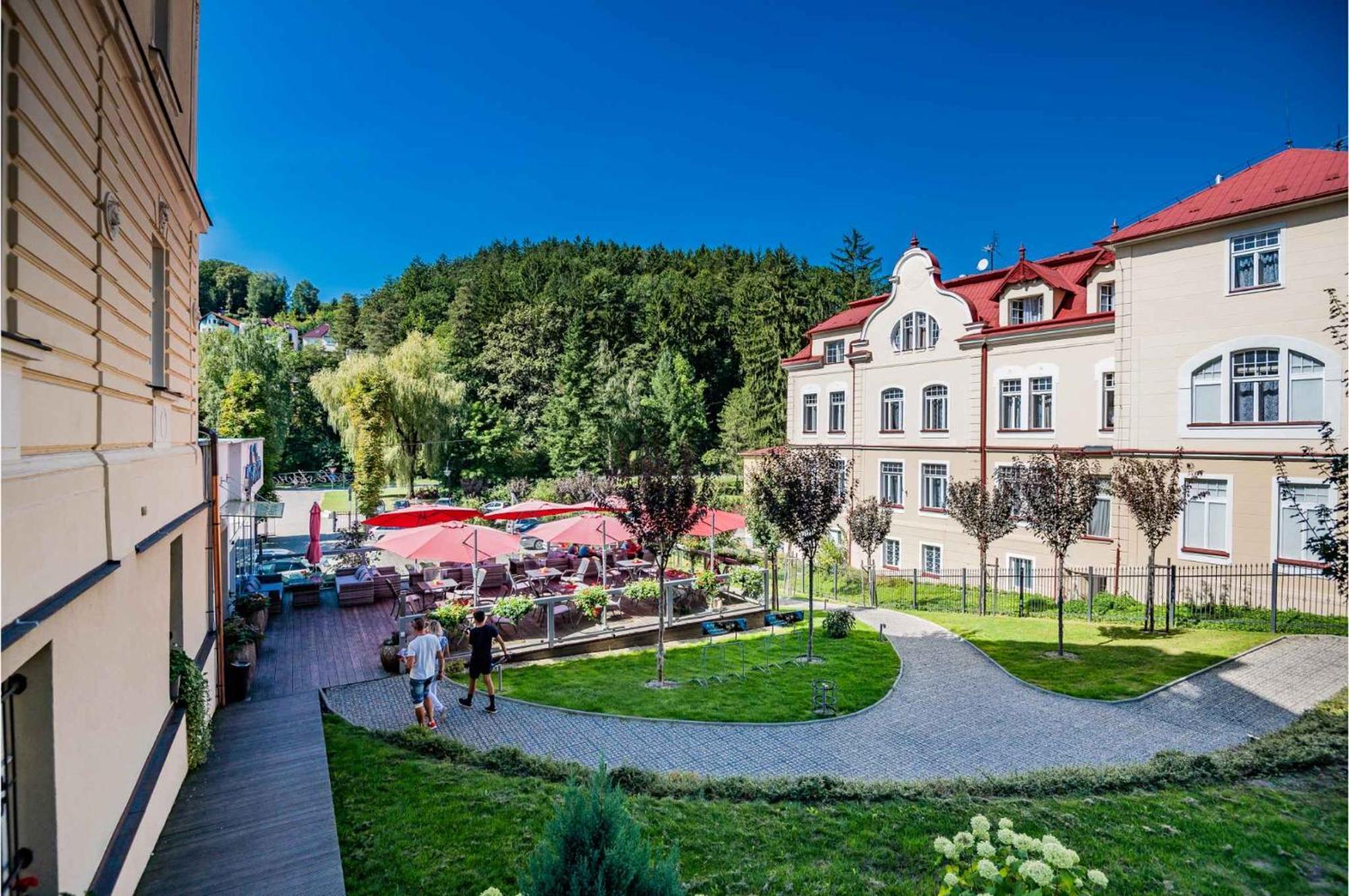 Vila Slavia Hotel Zlin Bagian luar foto